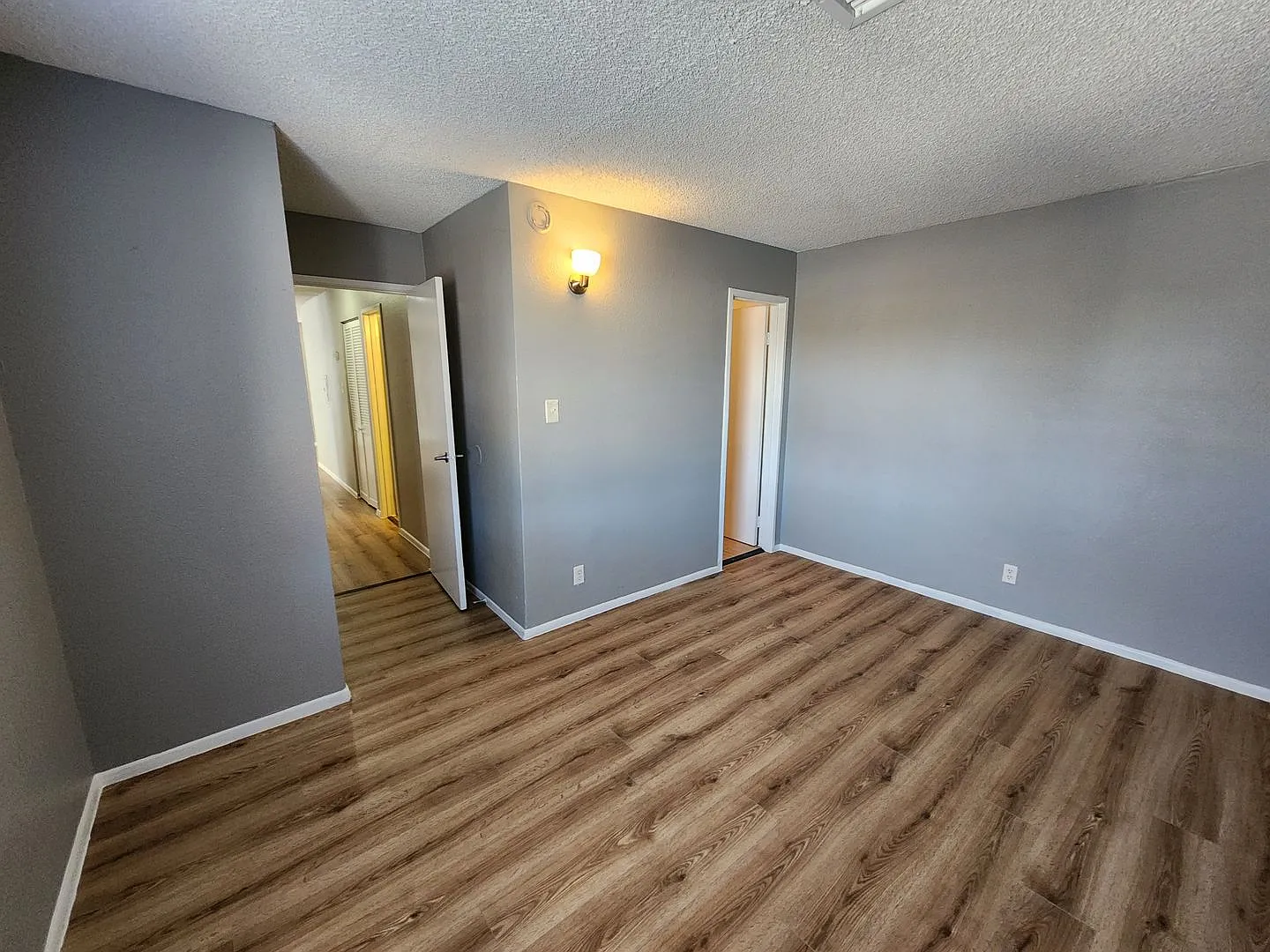 1705 Breckenwood Court Unit 4 — Photo 3