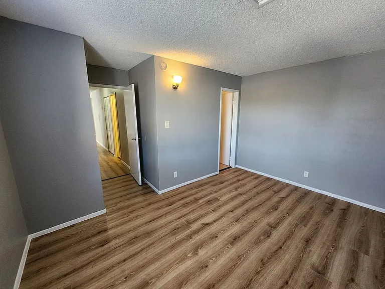 1705 Breckenwood Ct #4 — Photo 3