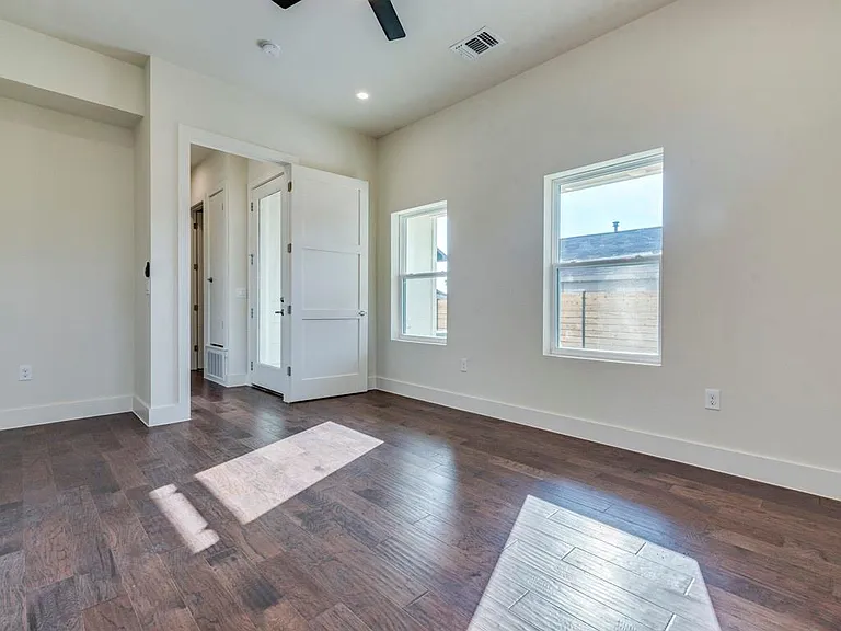 6412 Carson Rdg #B — Photo 9