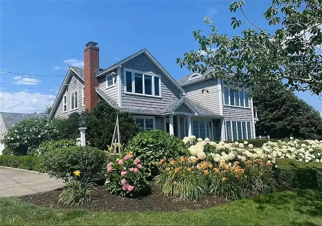 4 bed, 3.0 bath, 2965 sqft, $70,000 — Photo 1