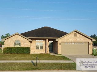 106 W Valley Oak Cir, Los Fresnos, TX 78566
