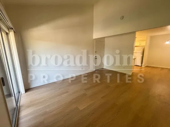 2536 White Oak Pl Unit 2, Escondido, CA 92027