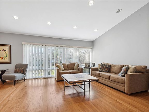 4th image of 1021 Auburn Ave