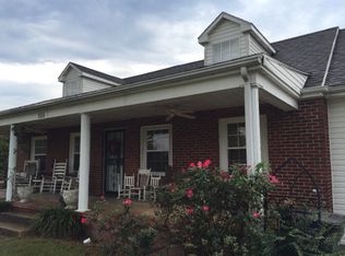 555 N Spring St, Sparta, TN 38583