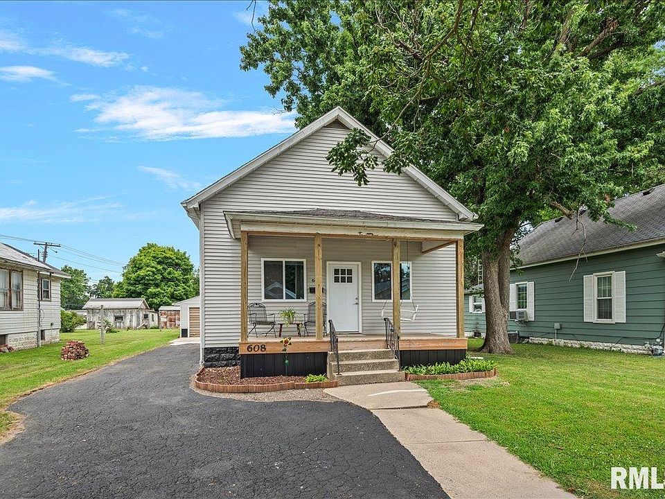 1st image of 608 W Maple Ave