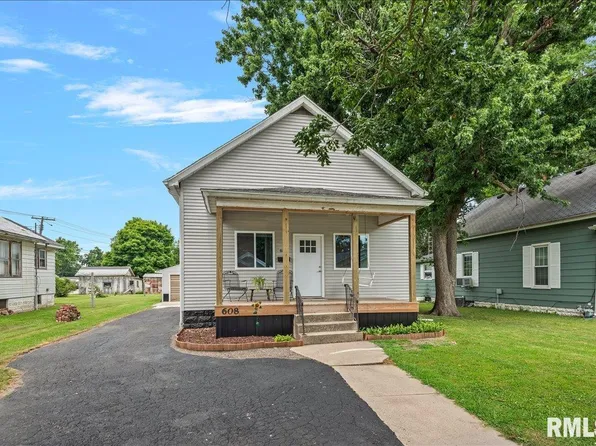 608 W Maple Ave, Auburn, IL 62615