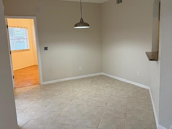 5th image of 2651 Citrus Lake Dr APT 206