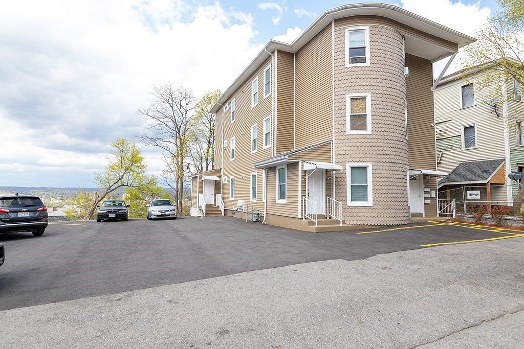 73 Merrifield St, Worcester, MA 01605 Zillow