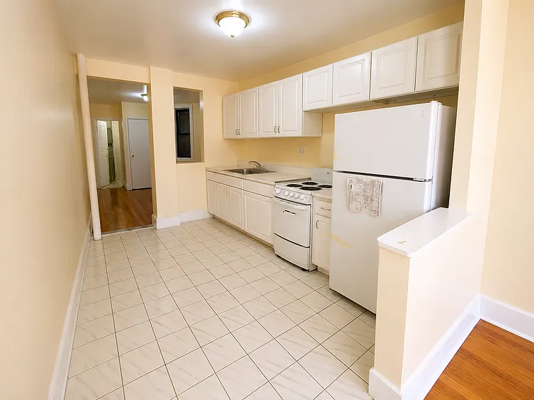 693 10th Ave #3FN — Photo 3