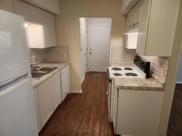 2400 Mission Hill Dr APT 101, Austin, TX 78741