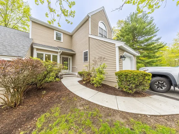 49 Bishops Forest Dr Unit 49, Waltham, MA 02452