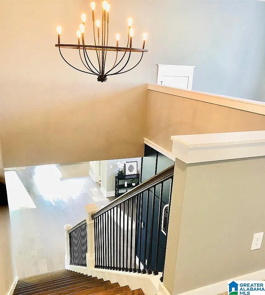 4 bed, 3.0 bath, $4,500 — Photo 3