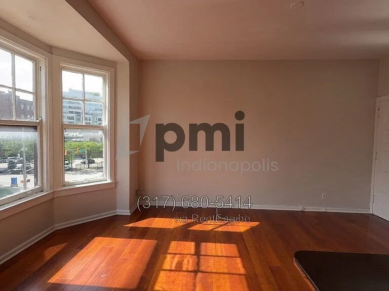 Indy Downtown Colonial Apartments — Photo 110