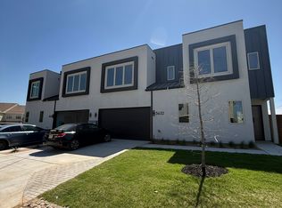 5632-5634 Mesa Cir, Dallas, TX 75235