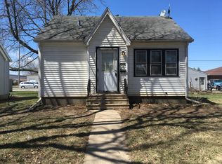 624 Dundee Ave, Waterloo, IA 50701