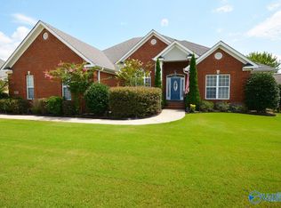6805 Cove Meadow Dr SE, Owens X Rds, AL 35763