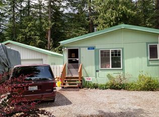 101 Flair Valley Dr, Maple Falls, WA 98266