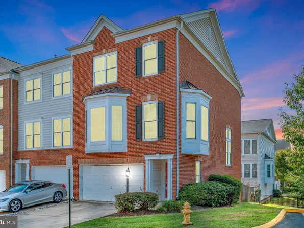 2433 Brookmoor Ln, Woodbridge, VA 22191