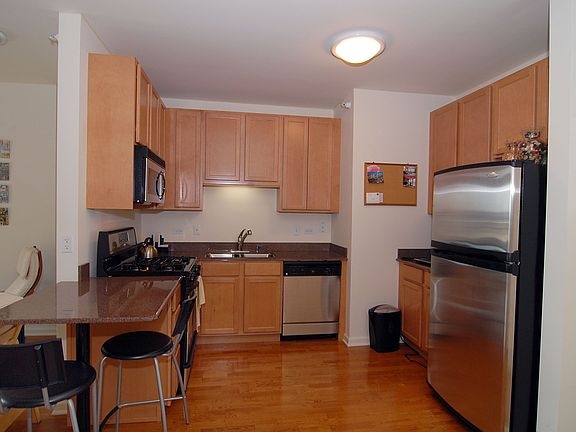 3rd image of 125 S Jefferson St Unit 1708