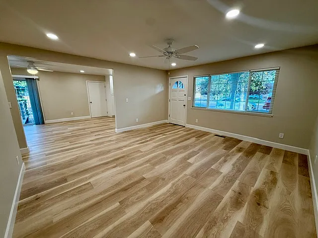 4 bed, 2.5 bath, 1545 sqft, $5,500 — Photo 3