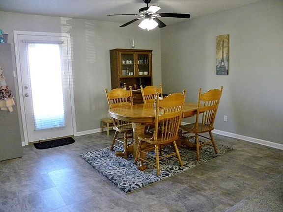 3rd image of 4431 Courtfield Dr