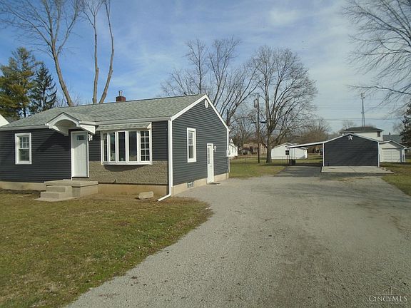 2nd image of 2030 Saint Clair St