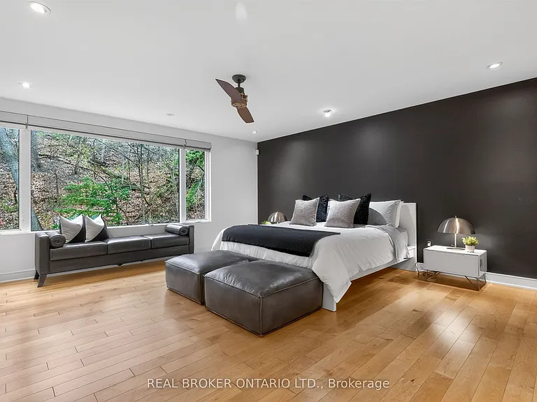 88 Kingsway Way — Photo 18