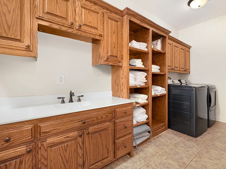 2017 NW Desoto Dr — Photo 11