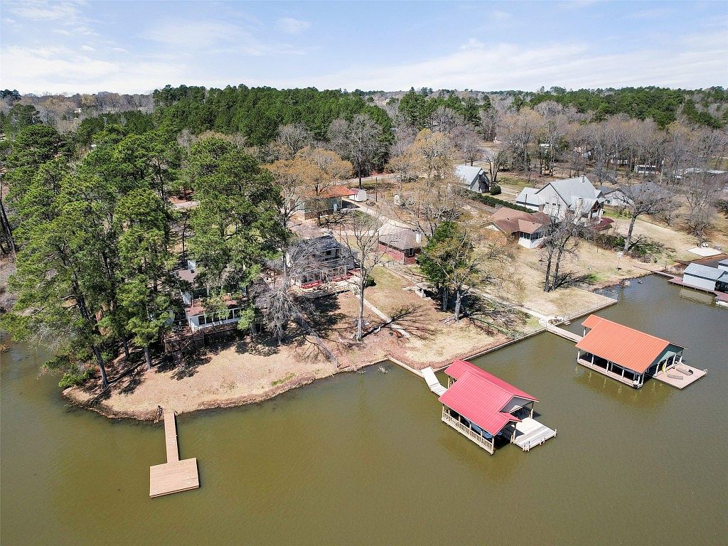 1706 W Lake Dr, Gladewater, TX 75647 Zillow