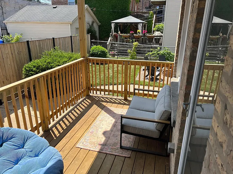 2025 W Erie St #1R — Photo 10