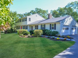 30 Huguenot Dr, East Greenwich, RI 02818