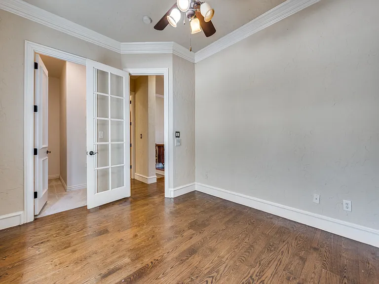 736 Rockingham Dr — Photo 24