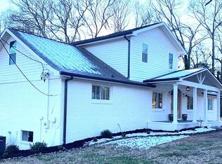 102 Melbourne Ln, Greenville, SC 29615