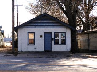 511 3rd St, Rawlins, WY 82301