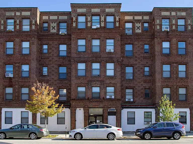 445 Merrimack St — Photo 2