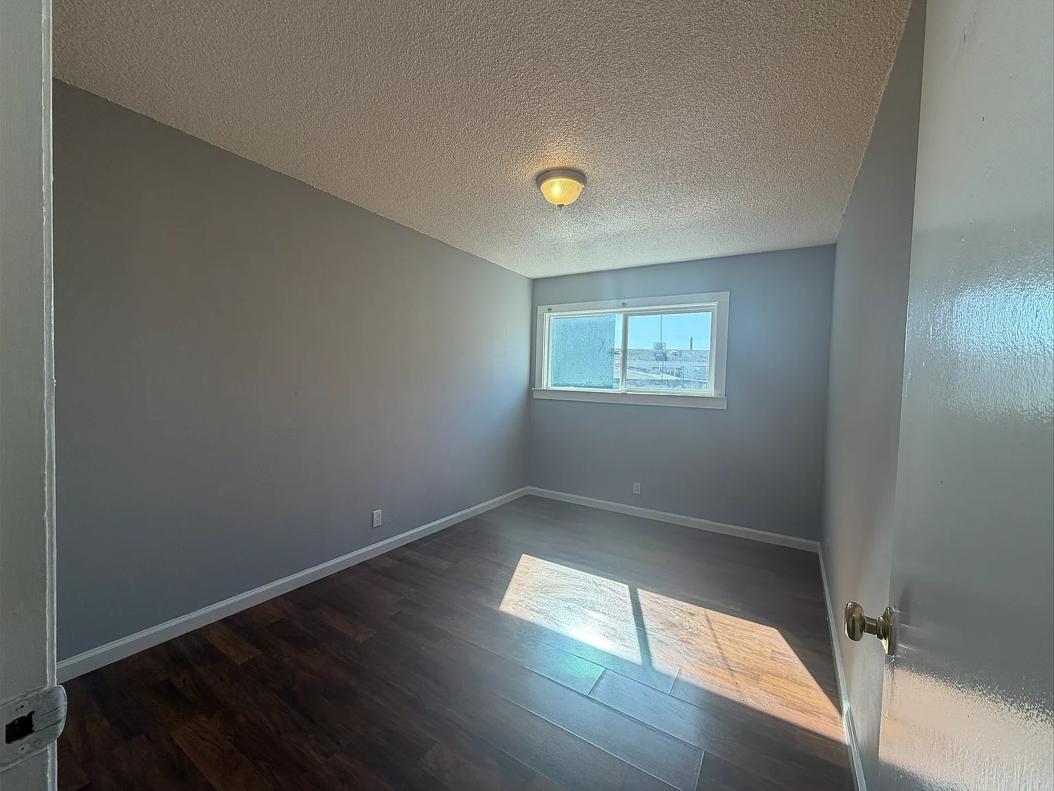 2 bed, 1.0 bath, 722 sqft, $2,450 — Photo 3