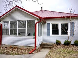 1613 Prairie Du Chien Rd, Iowa City, IA 52245