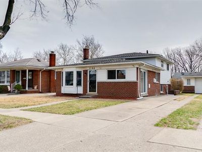 1146 Darlene Ave, Madison Heights, MI, 48071