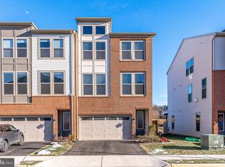 42440 Dogwood Glen Sq, Sterling, VA 20166