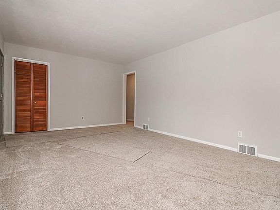 4th image of 7996 Scotland Dr