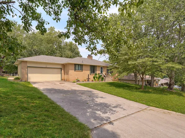 2625 W Village Lane, Springfield, MO 65807
