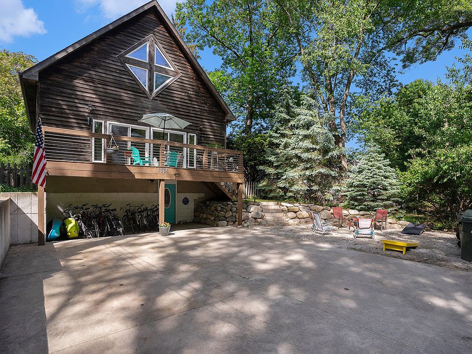 1st image of 3361 Lakeshore Dr
