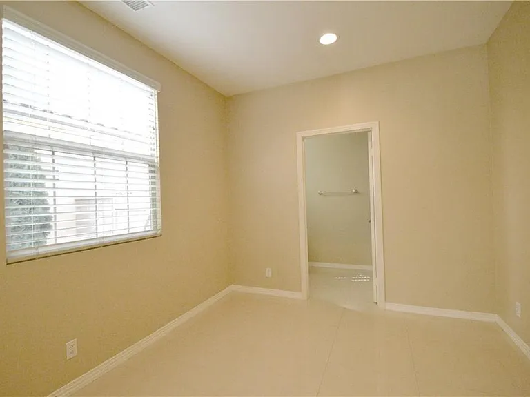 105 Sanctuary — Photo 9