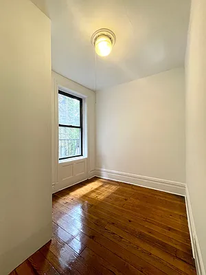 Rented by Spire Group | media 10