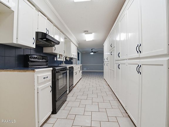 4th image of 121 W Edith Rd