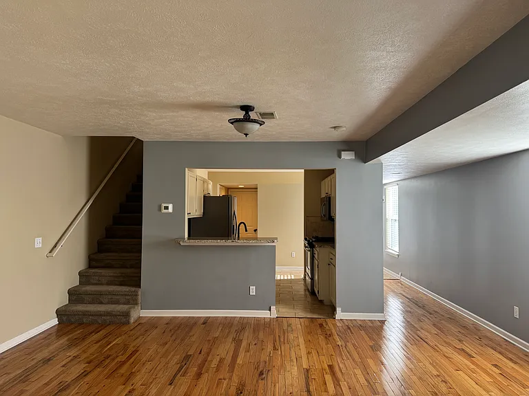 3313 Park Ridge Ln NE — Photo 8