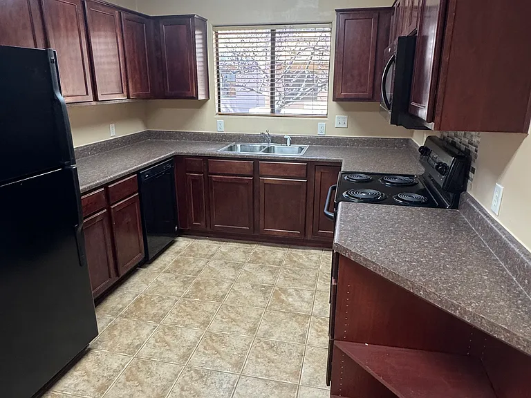 1870 Horizon Way #D — Photo 3