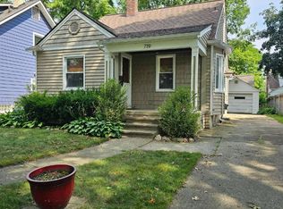 719 E 3rd St, Royal Oak, MI 48067