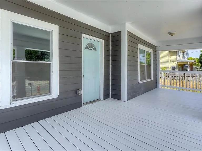 679 Jones Ave NW — Photo 5