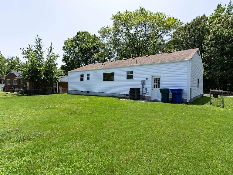 724 Lucas Creek Rd — Photo 27